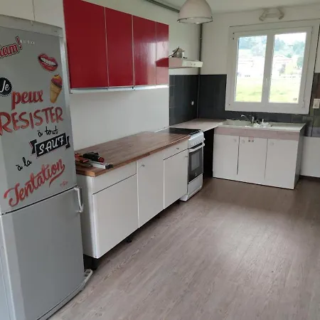 Maison Entiere, Terrain ,cours * Meximieux